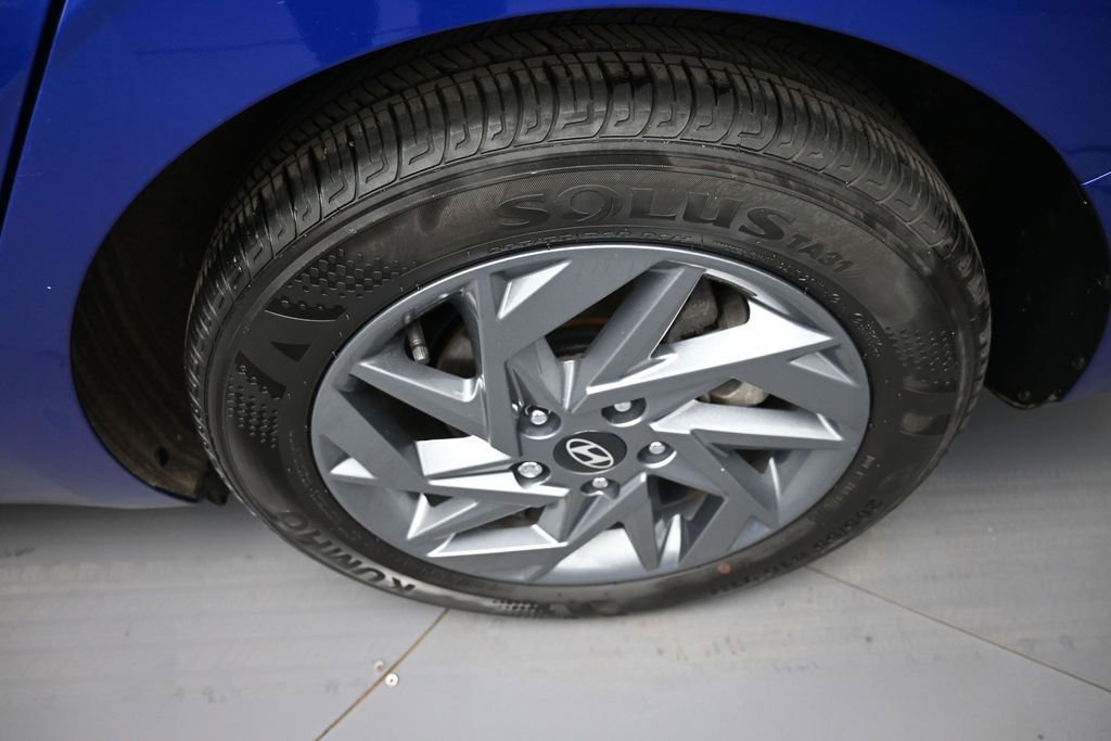 Certified 2024 Hyundai Elantra SEL FWD image 15