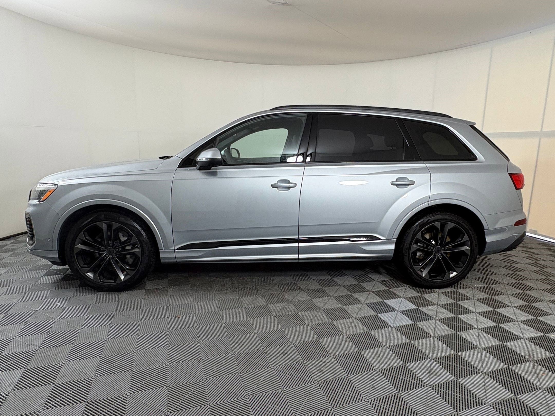 New 2026 Audi Q7 3.0T Premium Plus image 2