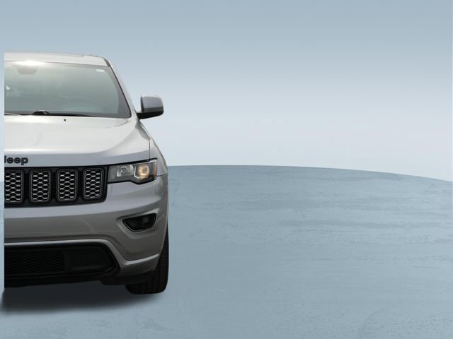 Used 2019 Jeep Grand Cherokee Altitude RWD image 39