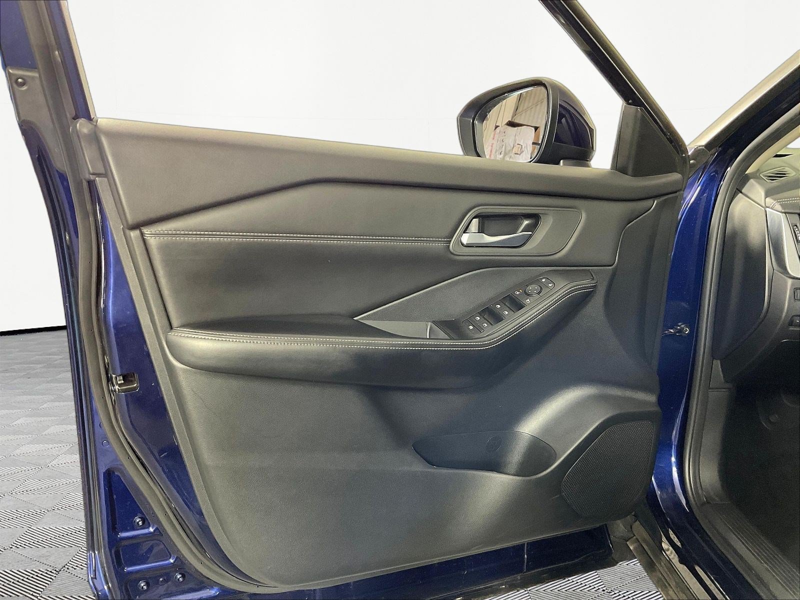 Used 2024 Nissan Rogue SV w/ SV Premium Package AWD/4WD image 20