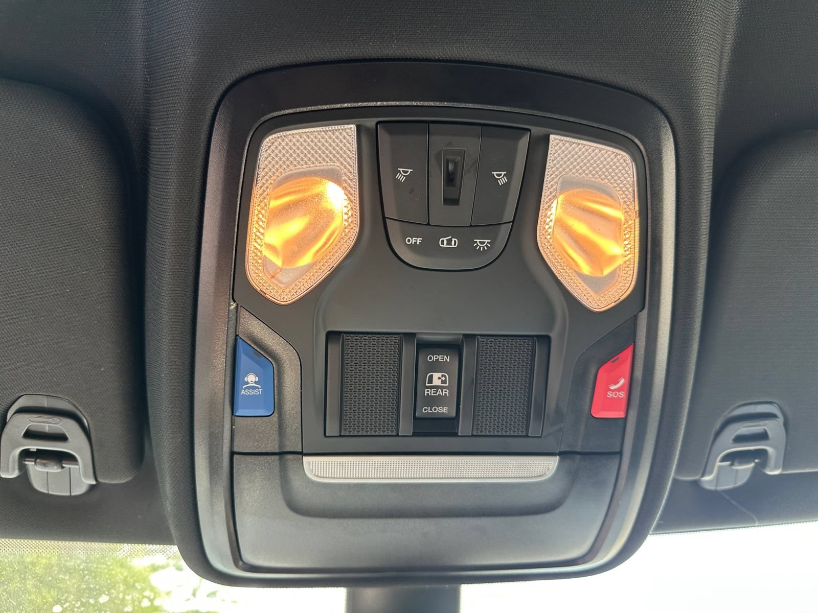 Used 2024 RAM 1500 Big Horn AWD/4WD image 33