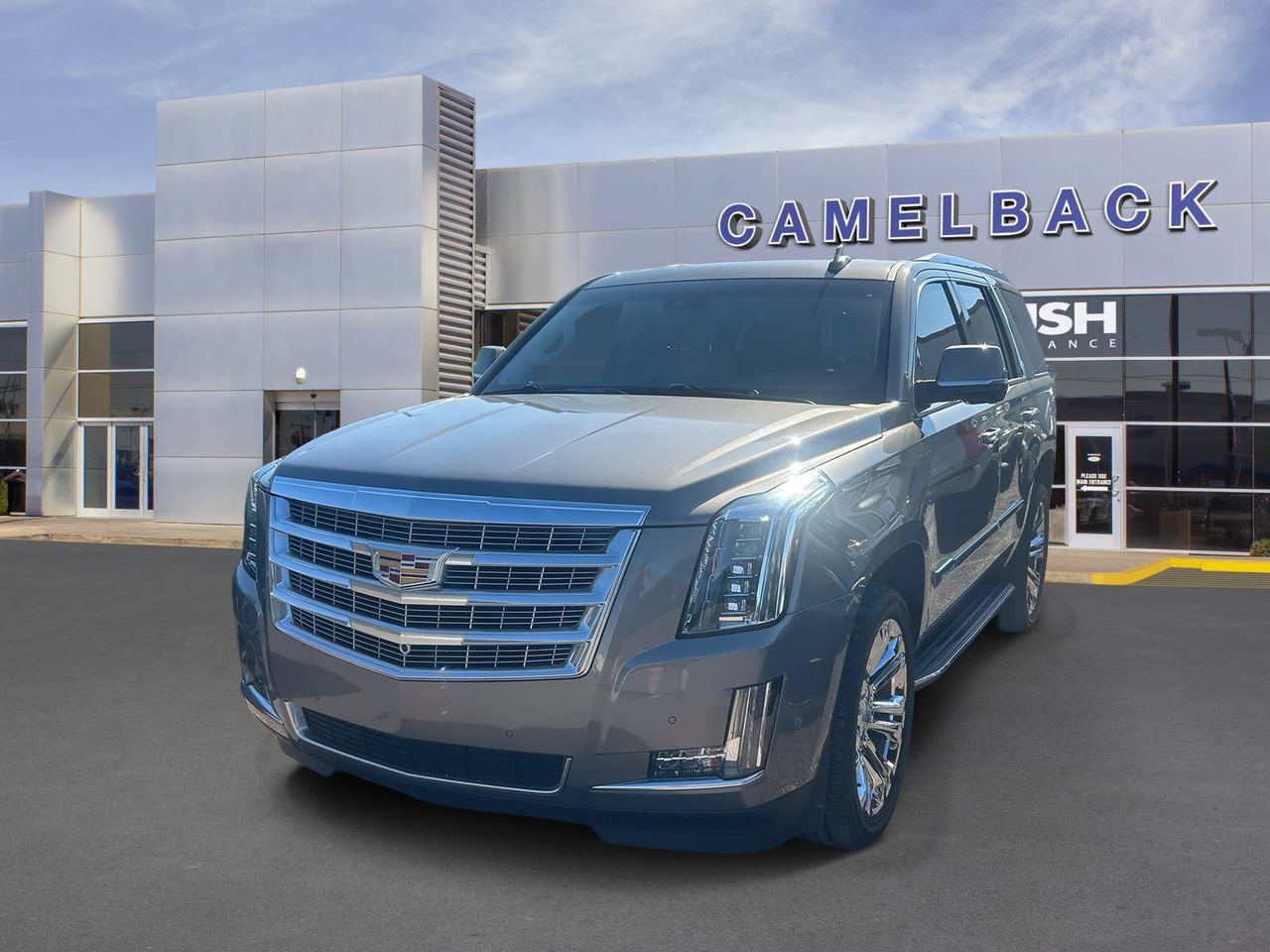 Used 2019 Cadillac Escalade Luxury w/ LPO, Radiant Package AWD/4WD image 2
