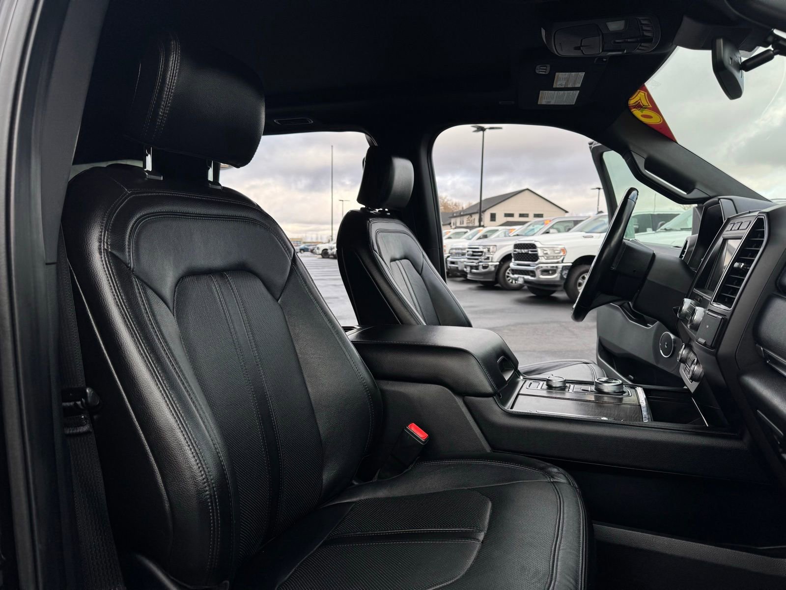 Used 2020 Ford Expedition Limited image 39