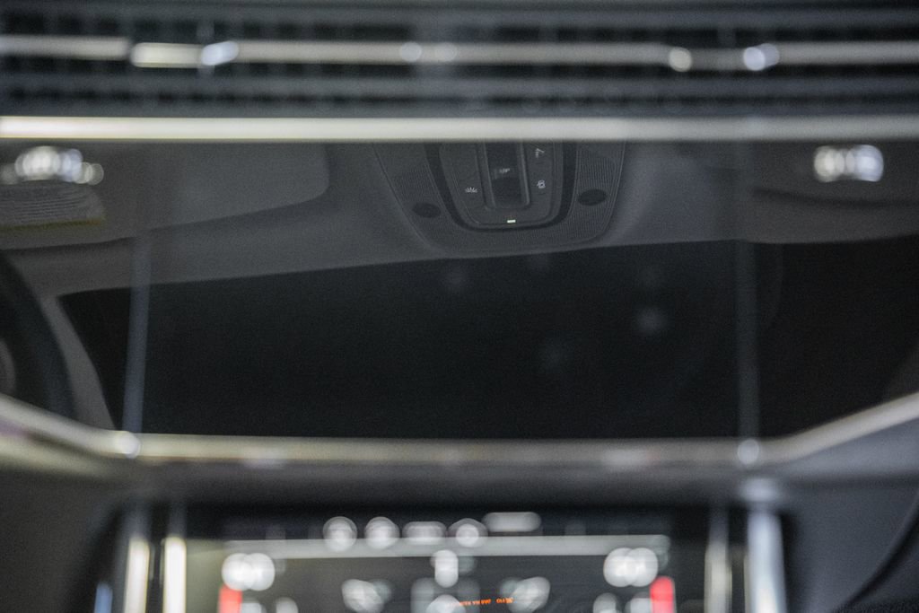 Used 2025 Audi Q7 2.0T Premium Plus w/ Premium Plus Package image 28