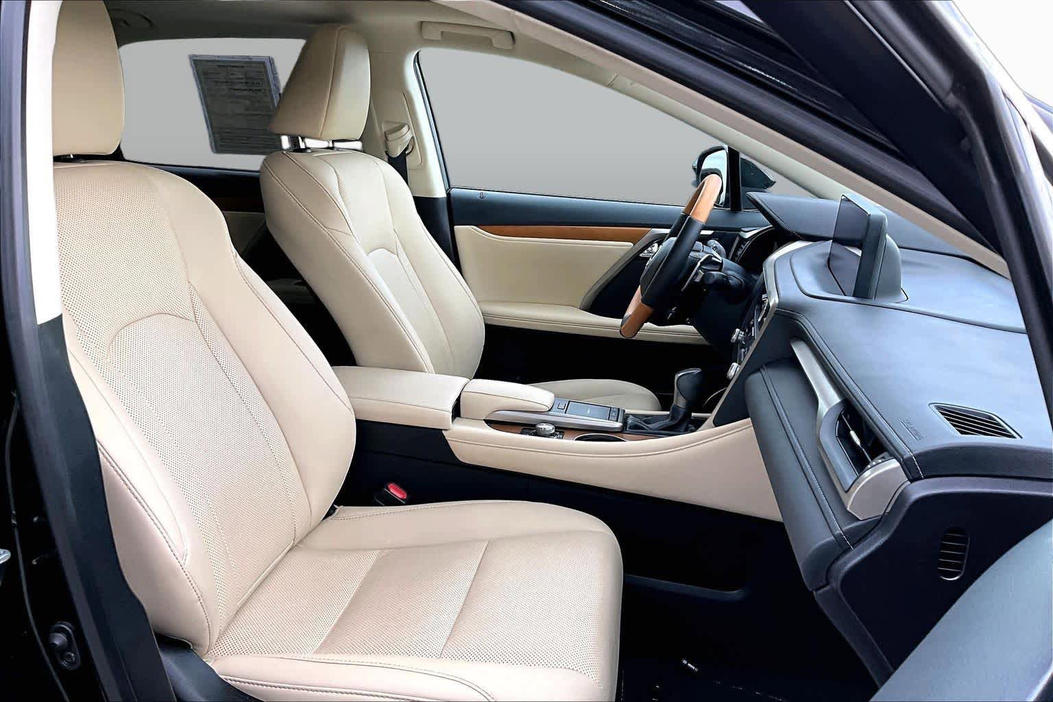 Used 2022 Lexus RX 350 FWD w/ Premium Package image 9