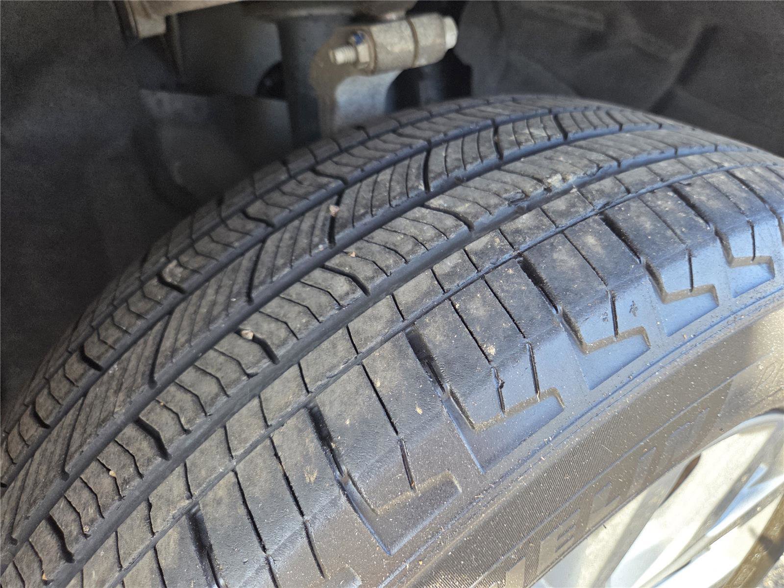 Used 2023 Jeep Grand Cherokee Limited AWD/4WD image 33