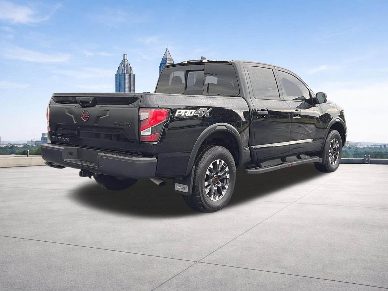 Used 2024 Nissan Titan PRO-4X w/ Pro-4x Convenience Package AWD/4WD image 30