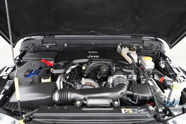 Used 2018 Jeep Wrangler Unlimited Rubicon w/ Dual Top Group image 86