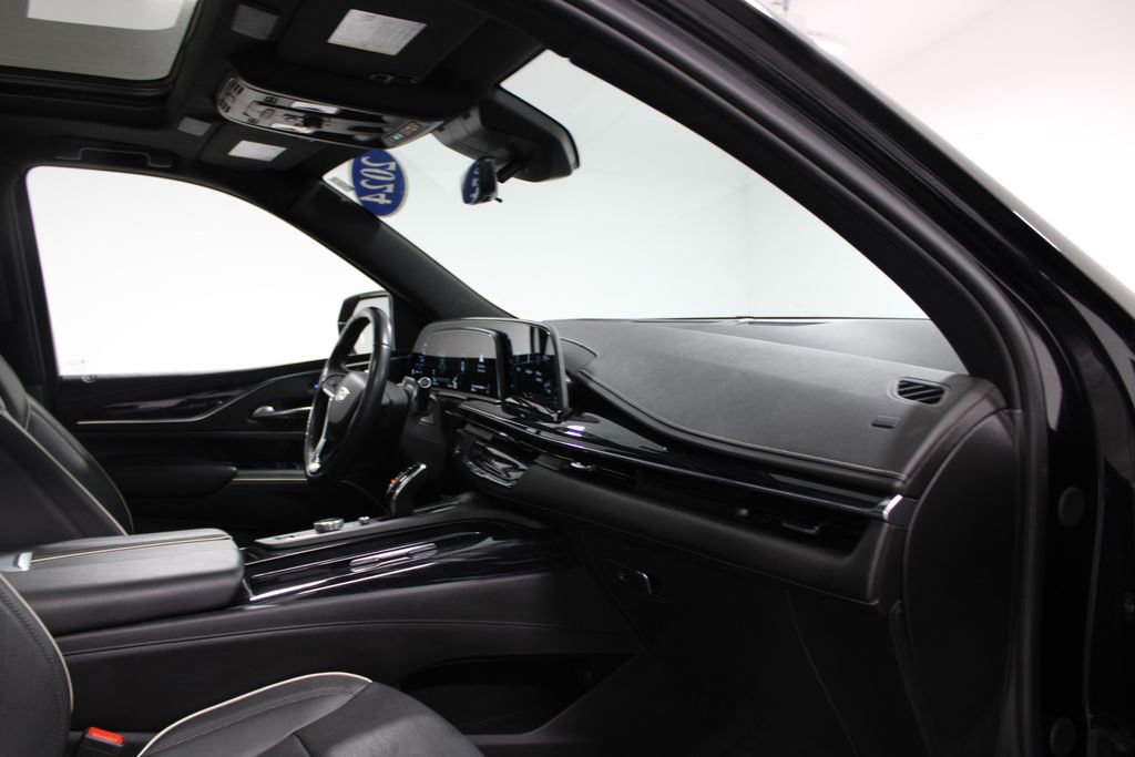 Used 2024 Cadillac Escalade ESV Sport RWD image 31