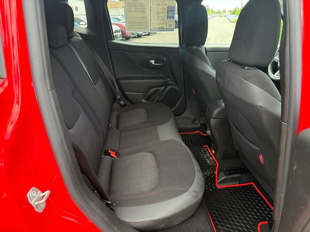 Used 2020 Jeep Renegade Trailhawk AWD/4WD image 13