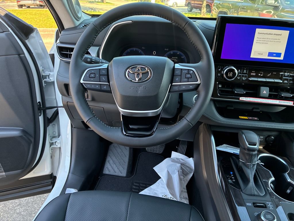 New 2026 Toyota Highlander Limited AWD/4WD image 21