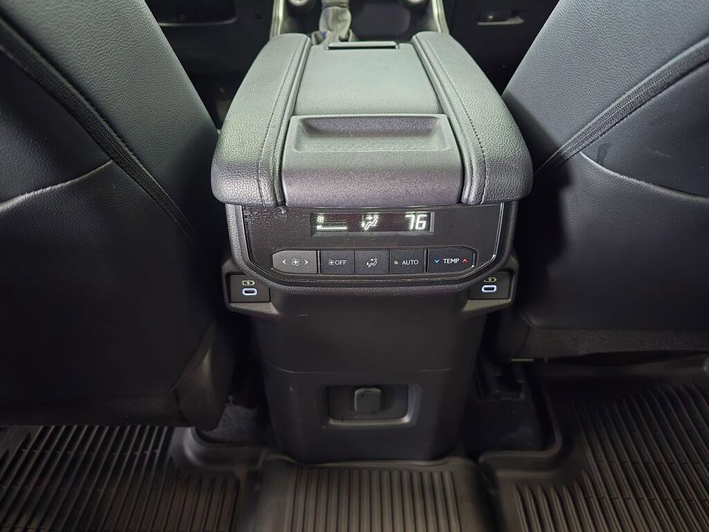 Certified 2024 Toyota Grand Highlander XLE image 37