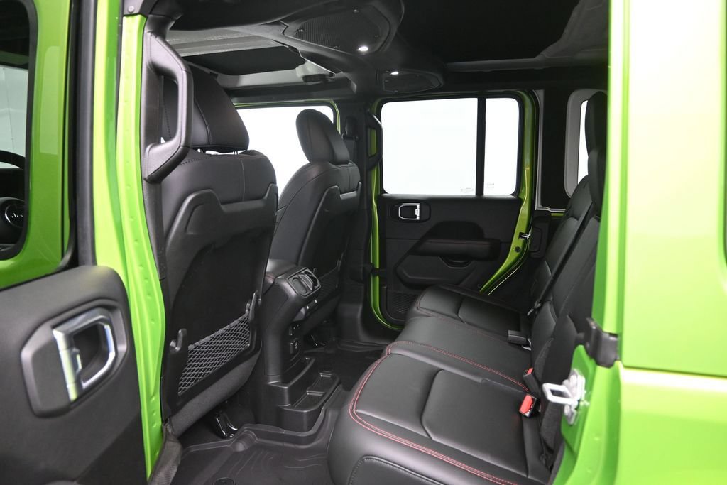 Used 2025 Jeep Wrangler Unlimited Rubicon AWD/4WD image 25