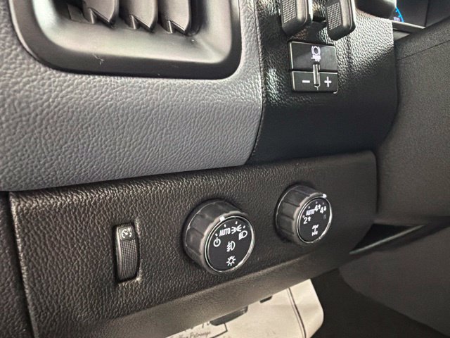 Used 2018 Chevrolet Colorado Z71 AWD/4WD image 17