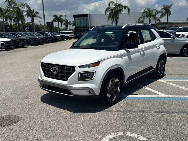 Certified 2024 Hyundai Venue Limited FWD image 2