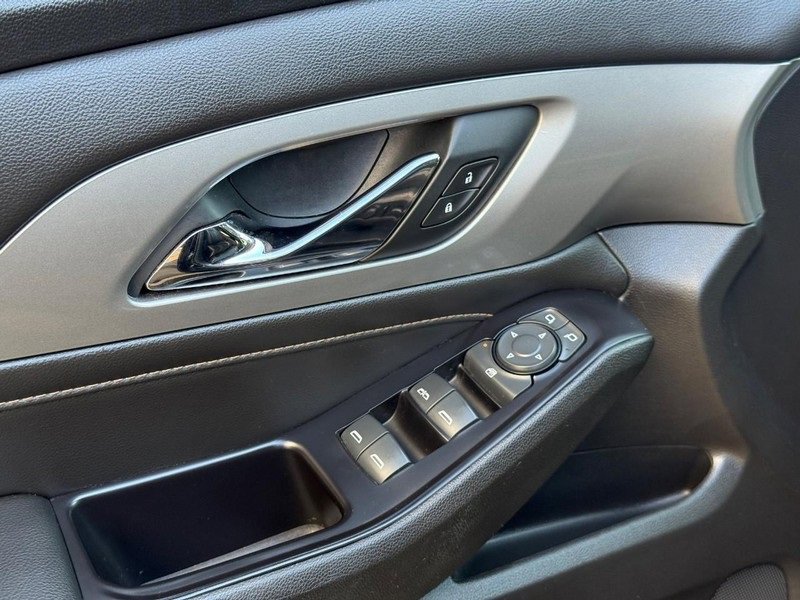 Used 2019 Chevrolet Traverse LT image 20