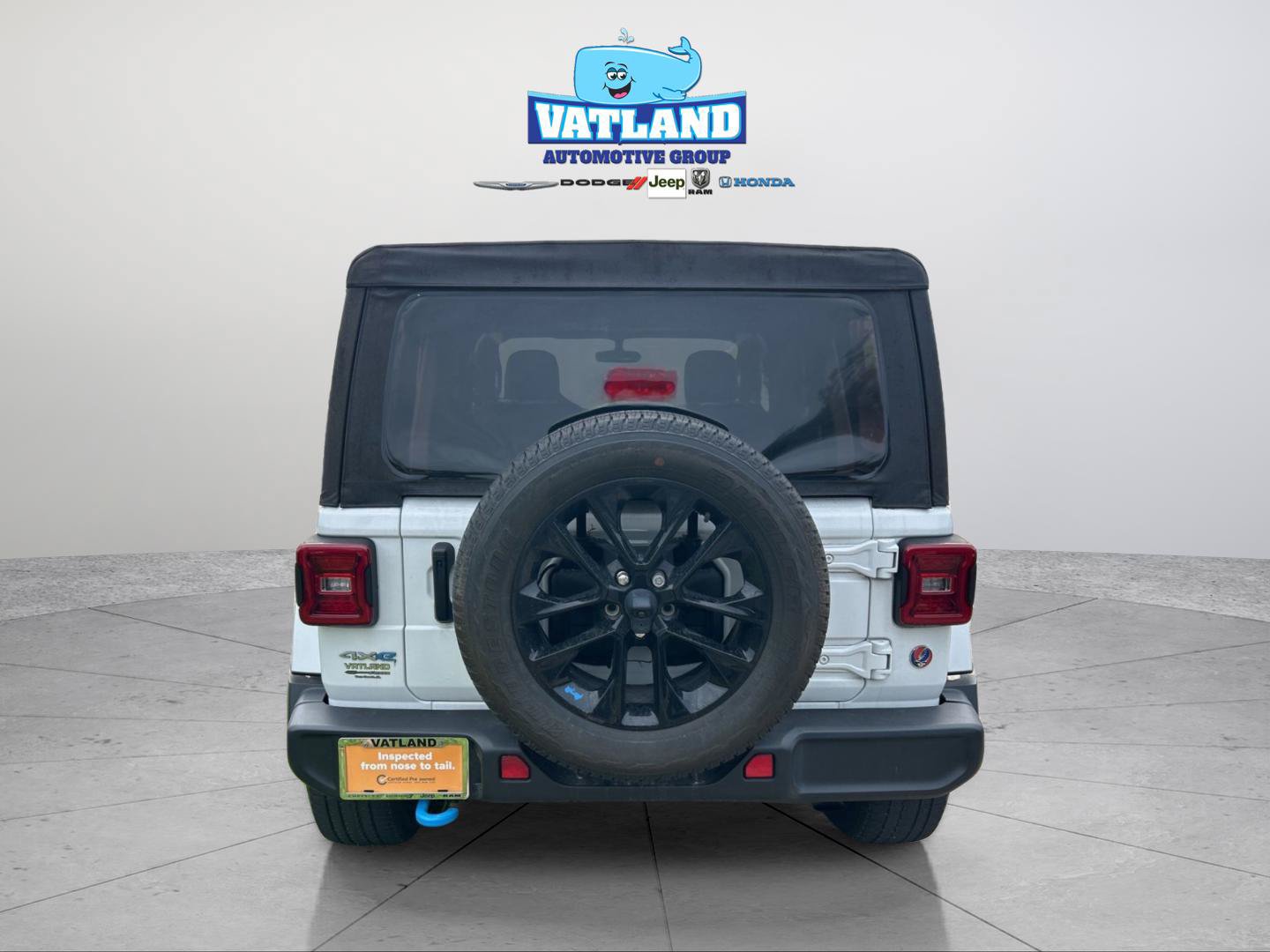 Certified 2023 Jeep Wrangler Unlimited Sahara w/ Cold Weather Group AWD/4WD image 4