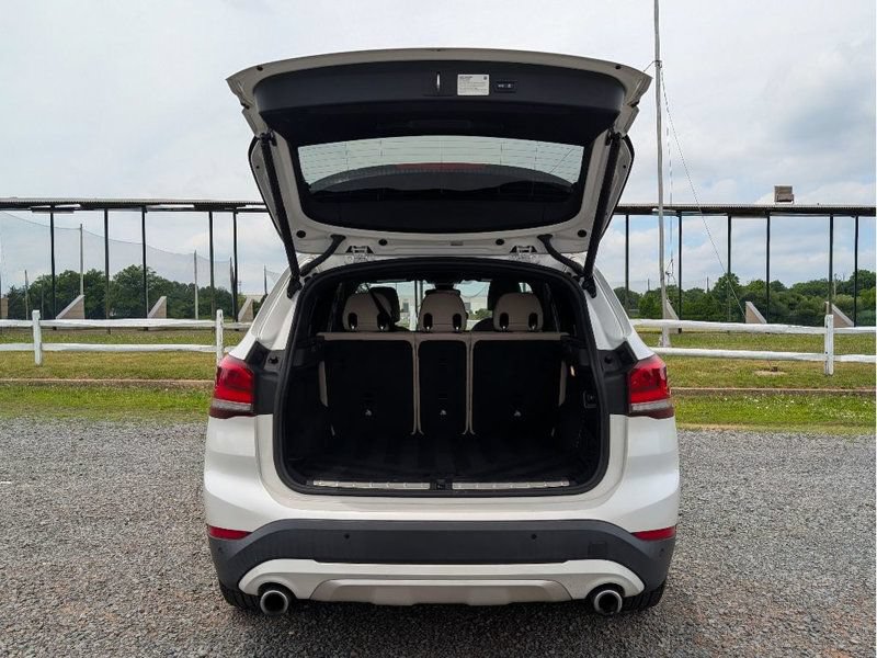 Used 2021 BMW X1 xDrive28i w/ Convenience Package AWD/4WD image 7