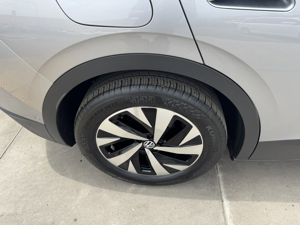 Used 2023 Volkswagen ID.4 Pro image 15