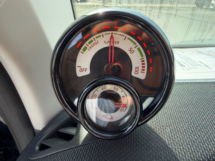 Used 2018 smart fortwo electric drive RWD image 10