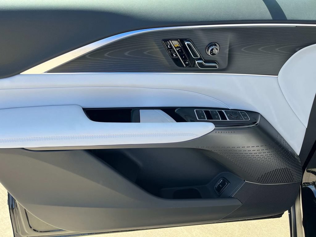 New 2026 Cadillac Lyriq Sport AWD/4WD image 20