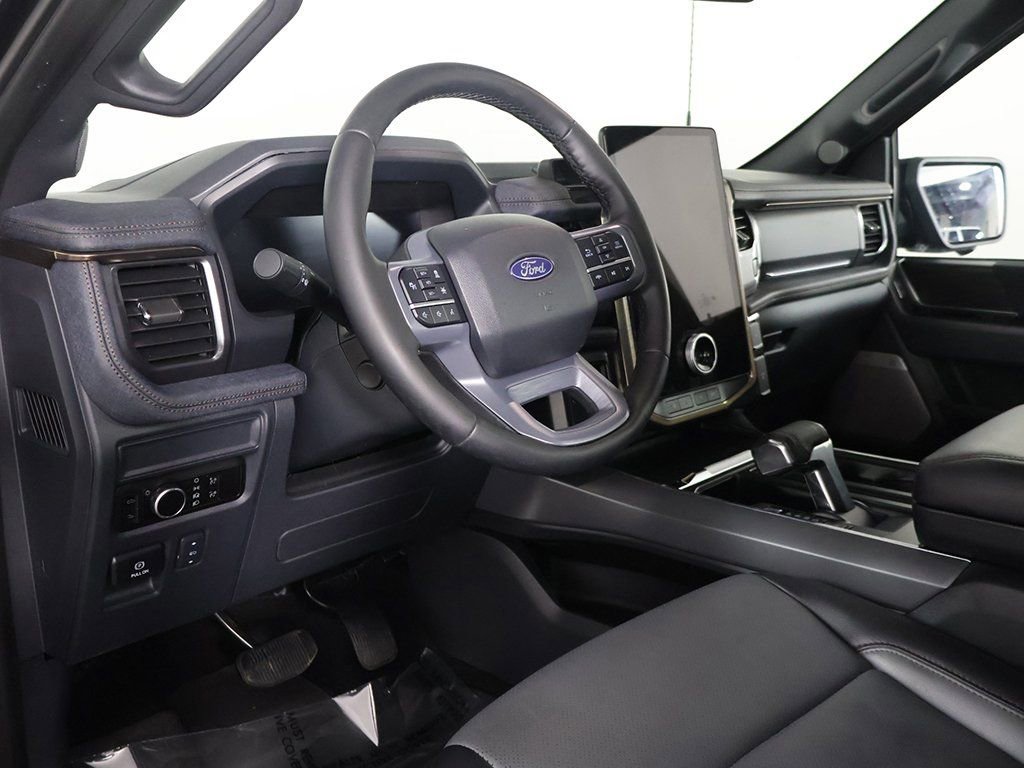 Used 2025 Ford F150 Lightning Lariat image 30