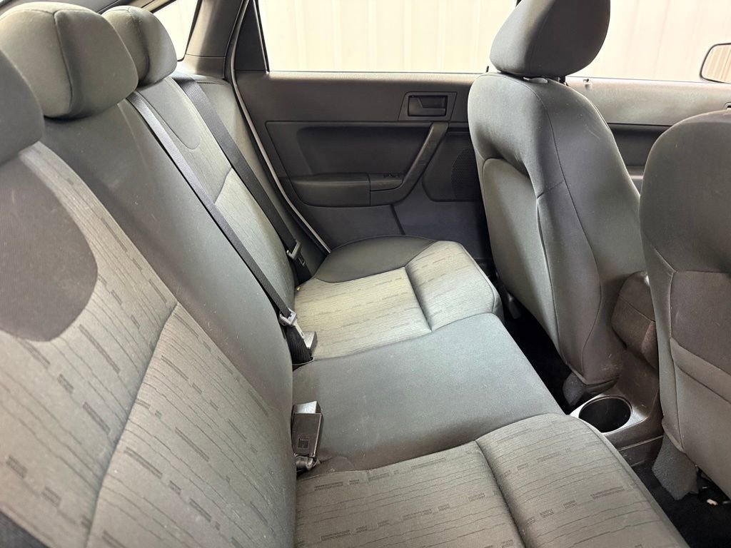 Used 2009 Ford Focus SE FWD image 15