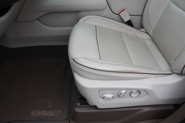 Used 2023 GMC Yukon Denali AWD/4WD image 40