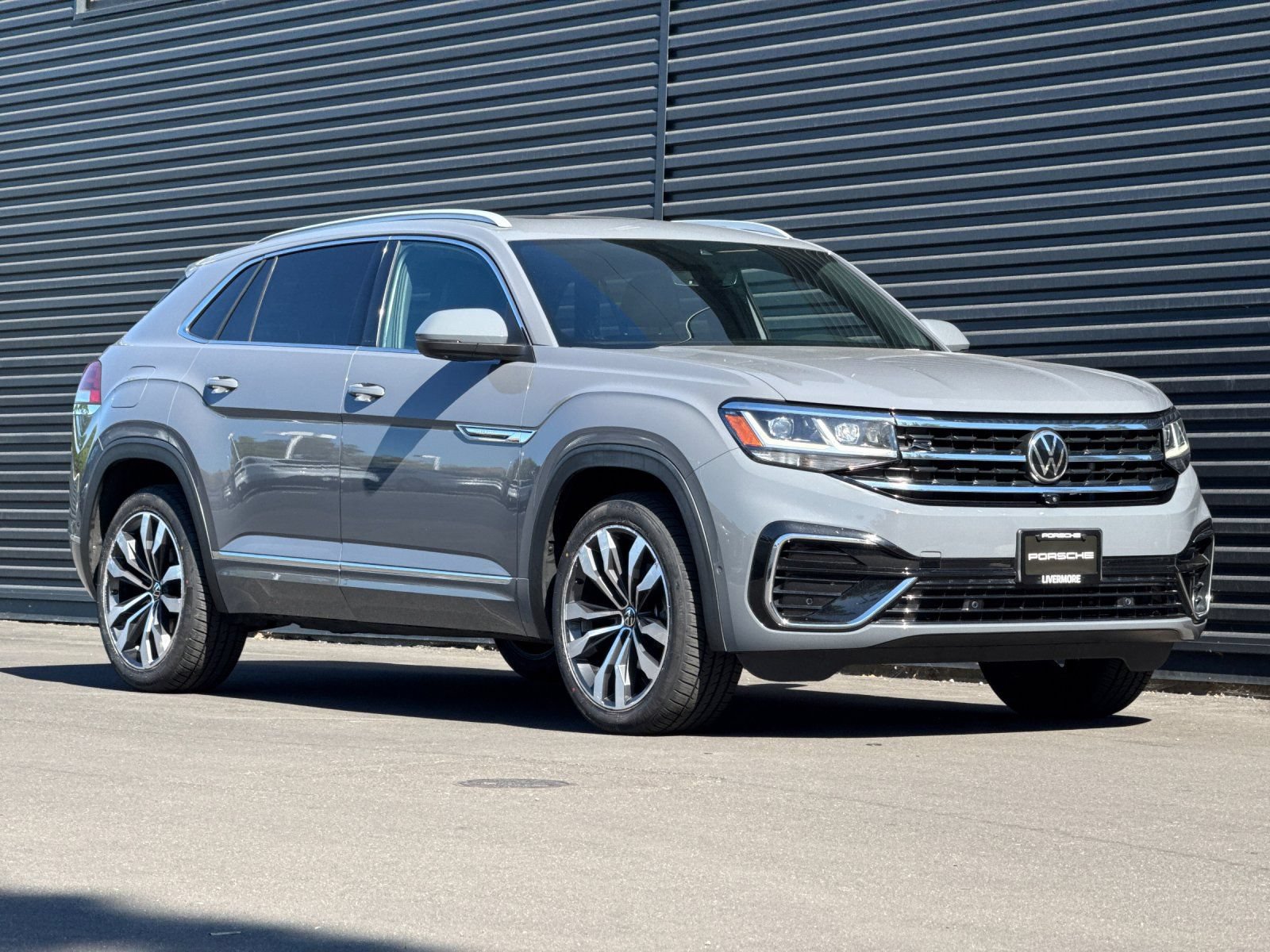 Used 2021 Volkswagen Atlas Cross Sport SEL Premium R-Line AWD/4WD image 11