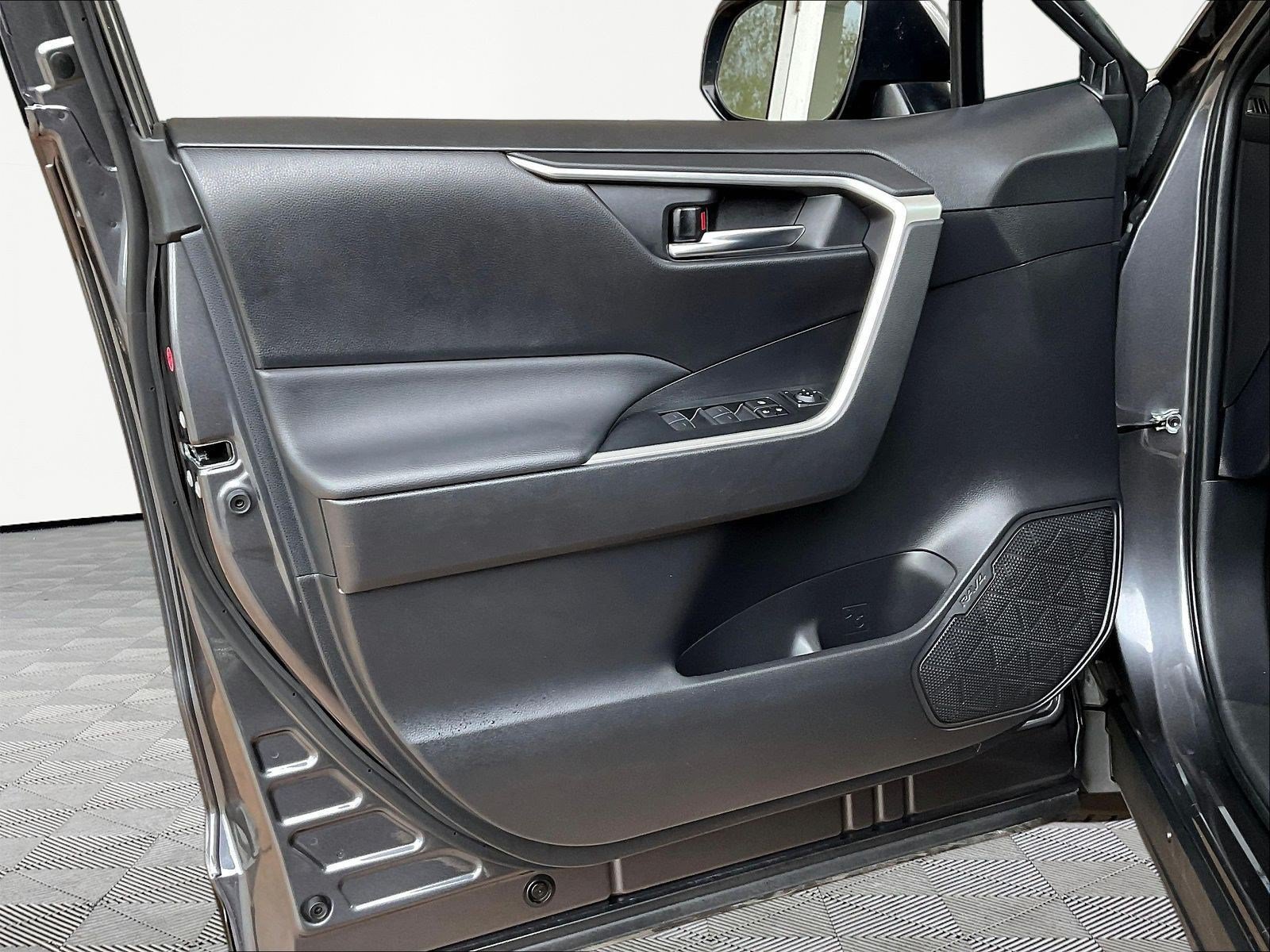 Used 2024 Toyota RAV4 XLE Premium FWD image 20