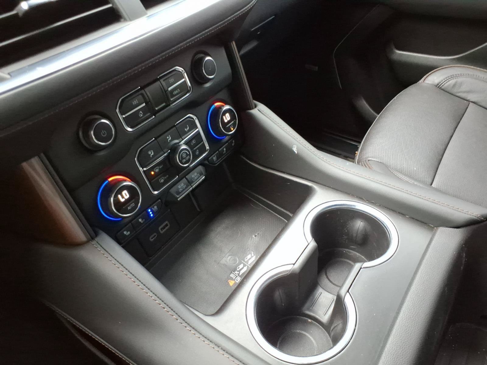 Used 2024 Chevrolet Suburban High Country w/ Advanced Technology Package AWD/4WD image 20