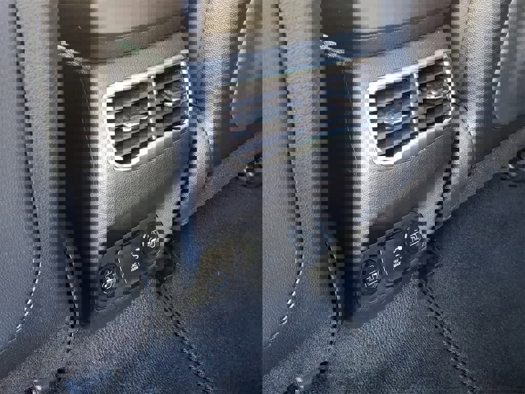 Used 2022 Hyundai Santa Fe Limited w/ Cargo Package image 31