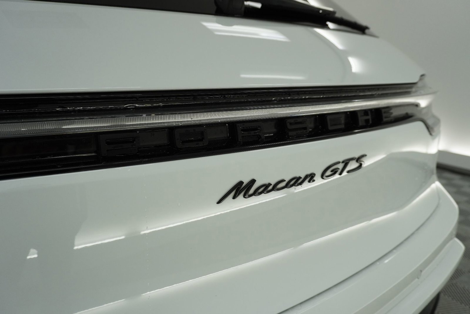 Used 2026 Porsche Macan GTS image 15