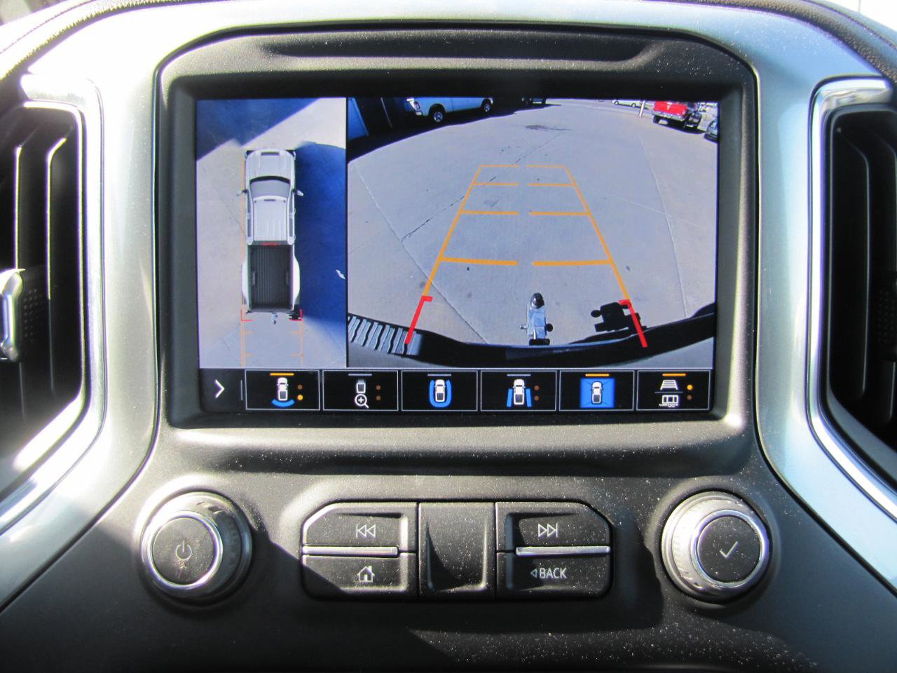 Used 2022 Chevrolet Silverado 3500 LTZ w/ LTZ Plus Package image 13