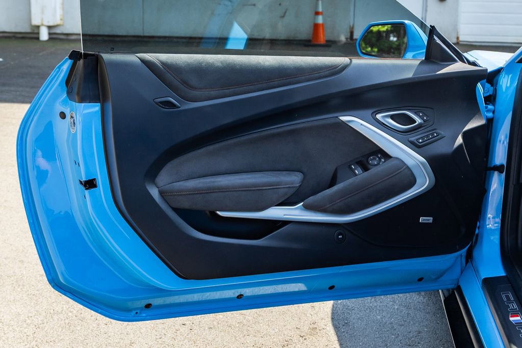 Used 2022 Chevrolet Camaro ZL1 RWD image 20