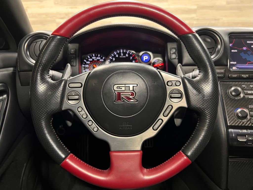 Used 2016 Nissan GT-R Black Edition image 24
