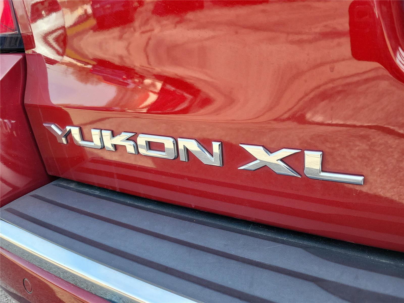 Used 2018 GMC Yukon XL Denali w/ Denali Ultimate Package image 7