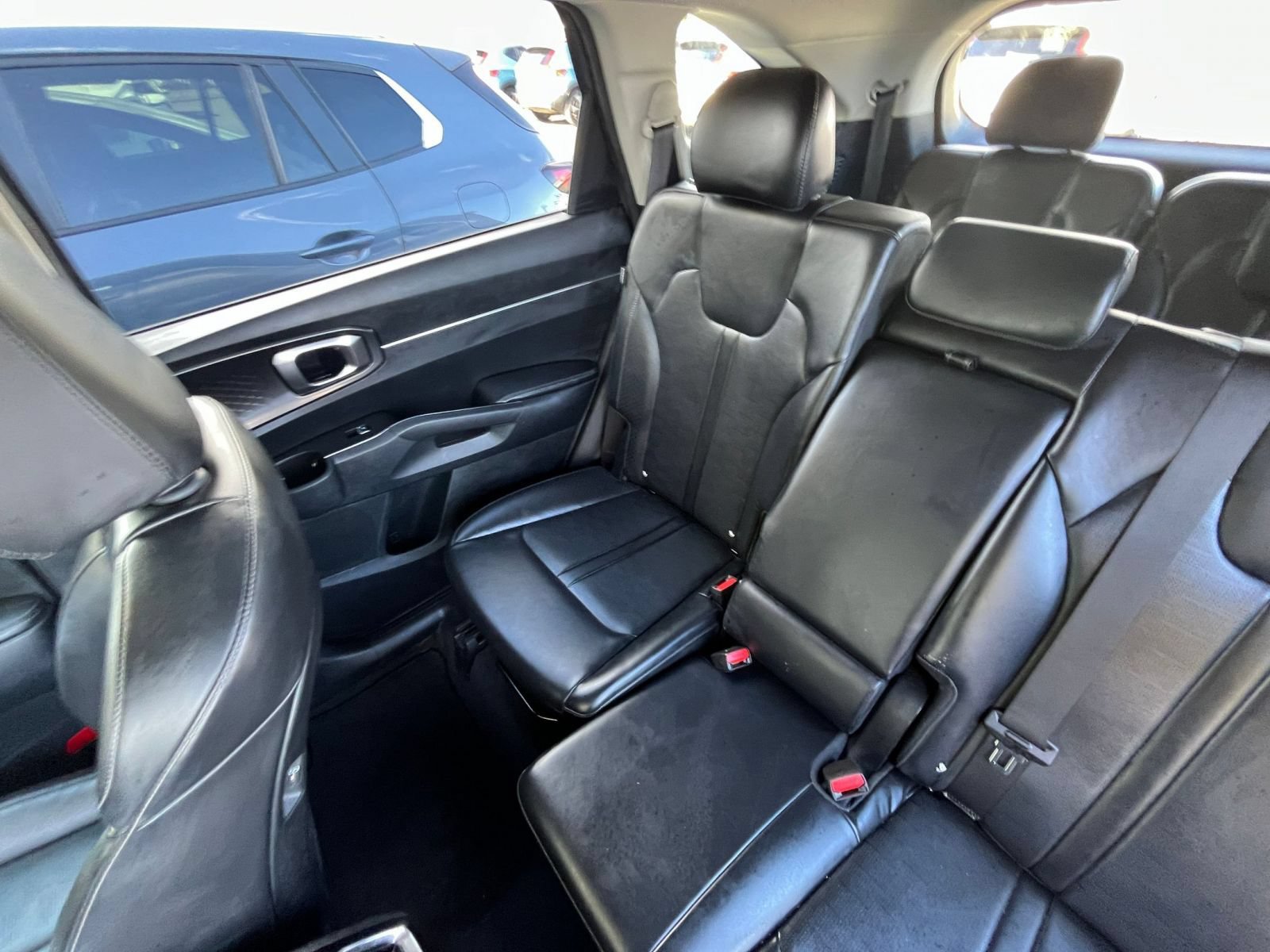 Used 2024 Kia Sorento S FWD image 40