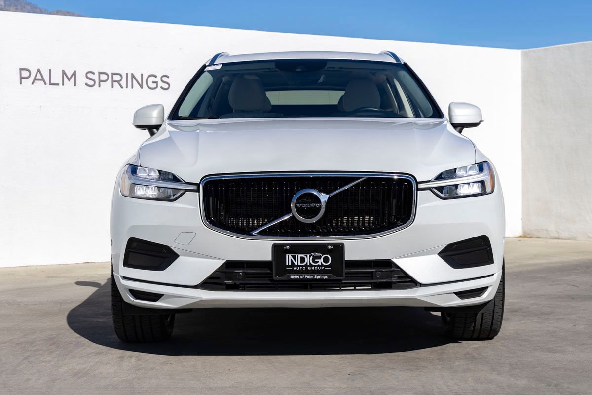 Used 2018 Volvo XC60 T5 Momentum w/ Vision Package image 4