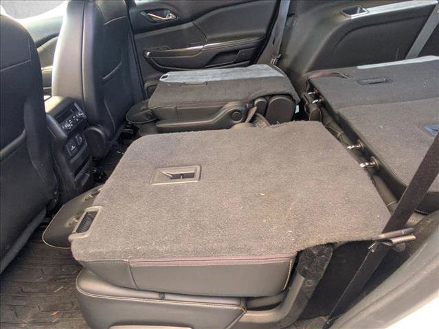 Used 2018 GMC Acadia SLT w/ LPO, Floor Liner Package AWD/4WD image 12