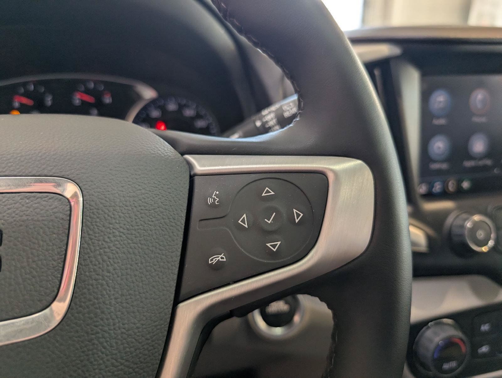 Used 2023 GMC Terrain SLT AWD/4WD image 18
