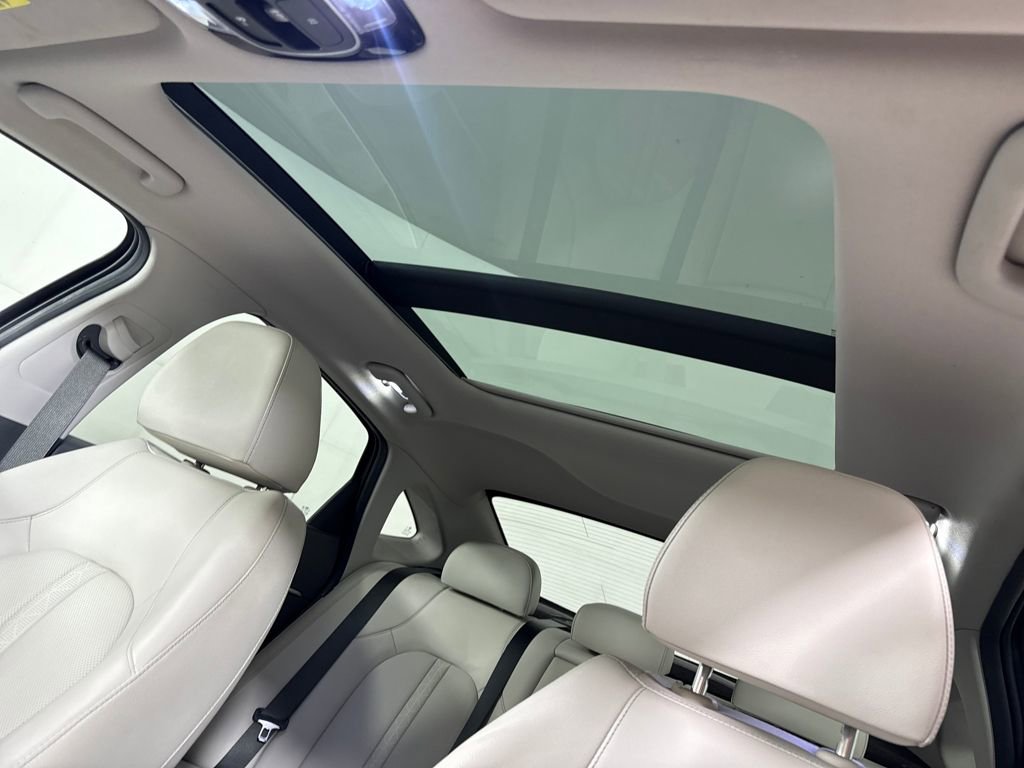 Used 2022 Hyundai Sonata Limited w/ Cargo Package image 21