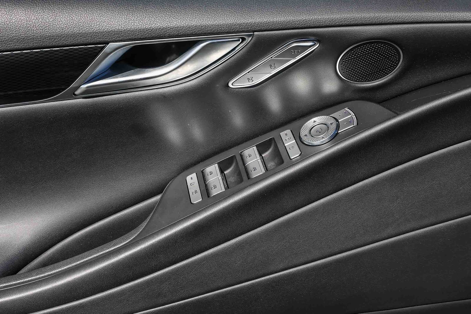 Used 2025 Genesis G80 2.5T image 20