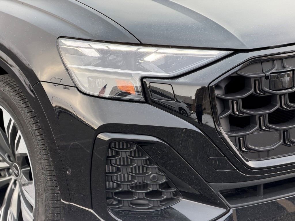 New 2026 Audi Q8 Premium Plus image 3