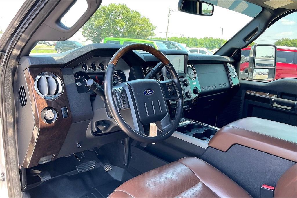 Used 2016 Ford F250 Platinum w/ FX4 Off-Road Package AWD/4WD image 14