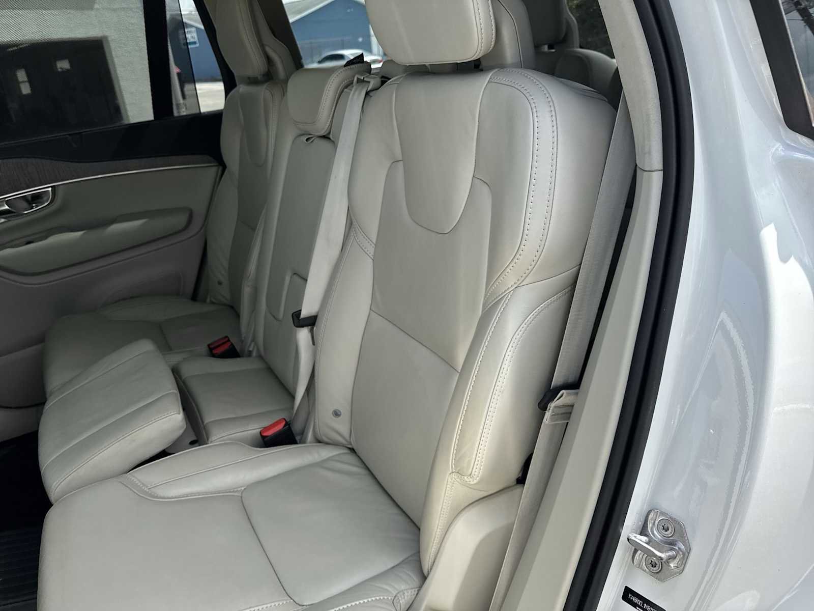 Used 2022 Volvo XC90 T8 Inscription image 18