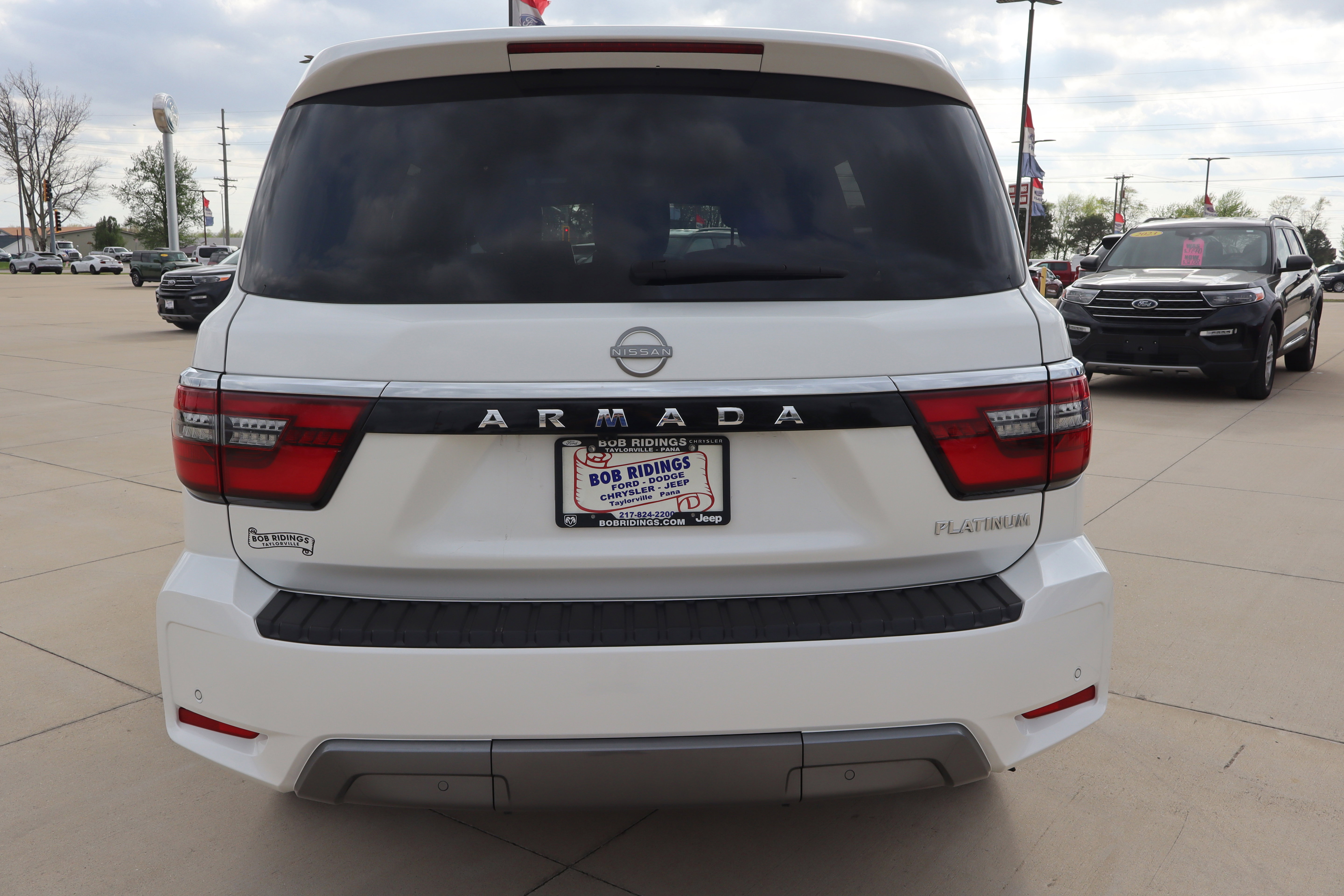 Used 2024 Nissan Armada Platinum w/ Cargo Package image 6
