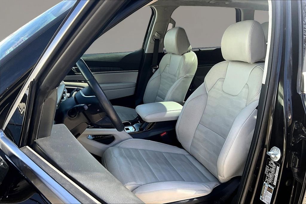 Used 2024 Kia Telluride SX Prestige w/ Towing Package AWD/4WD image 19