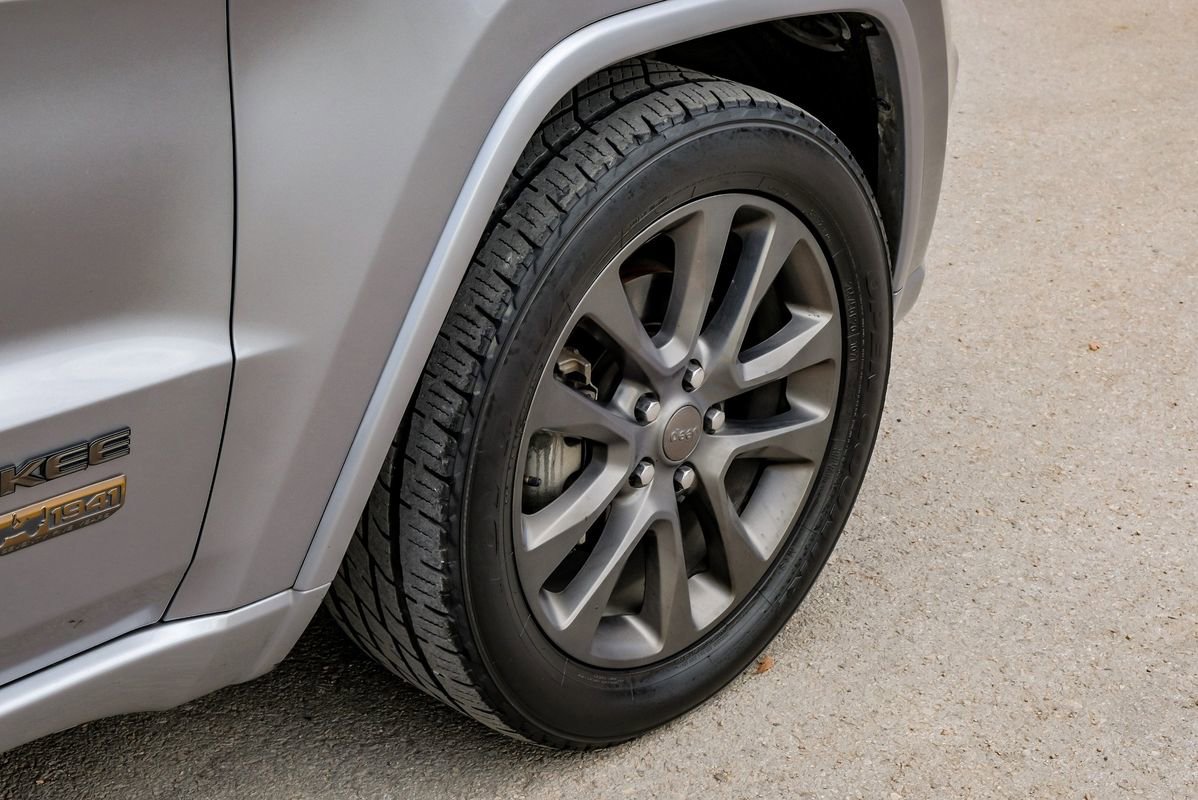 Used 2016 Jeep Grand Cherokee Limited 75th Anniversary image 61