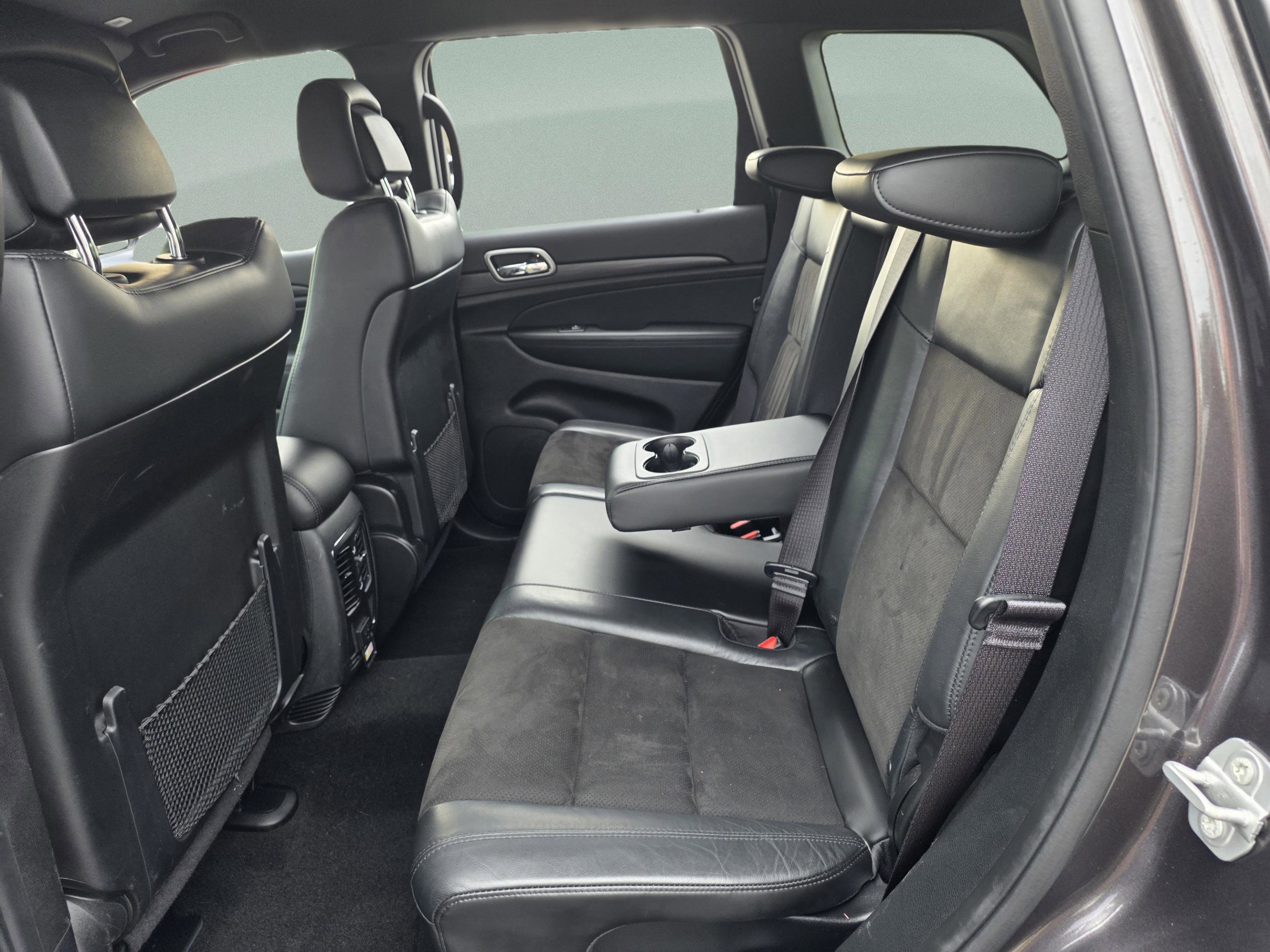 Used 2021 Jeep Grand Cherokee Laredo X image 22